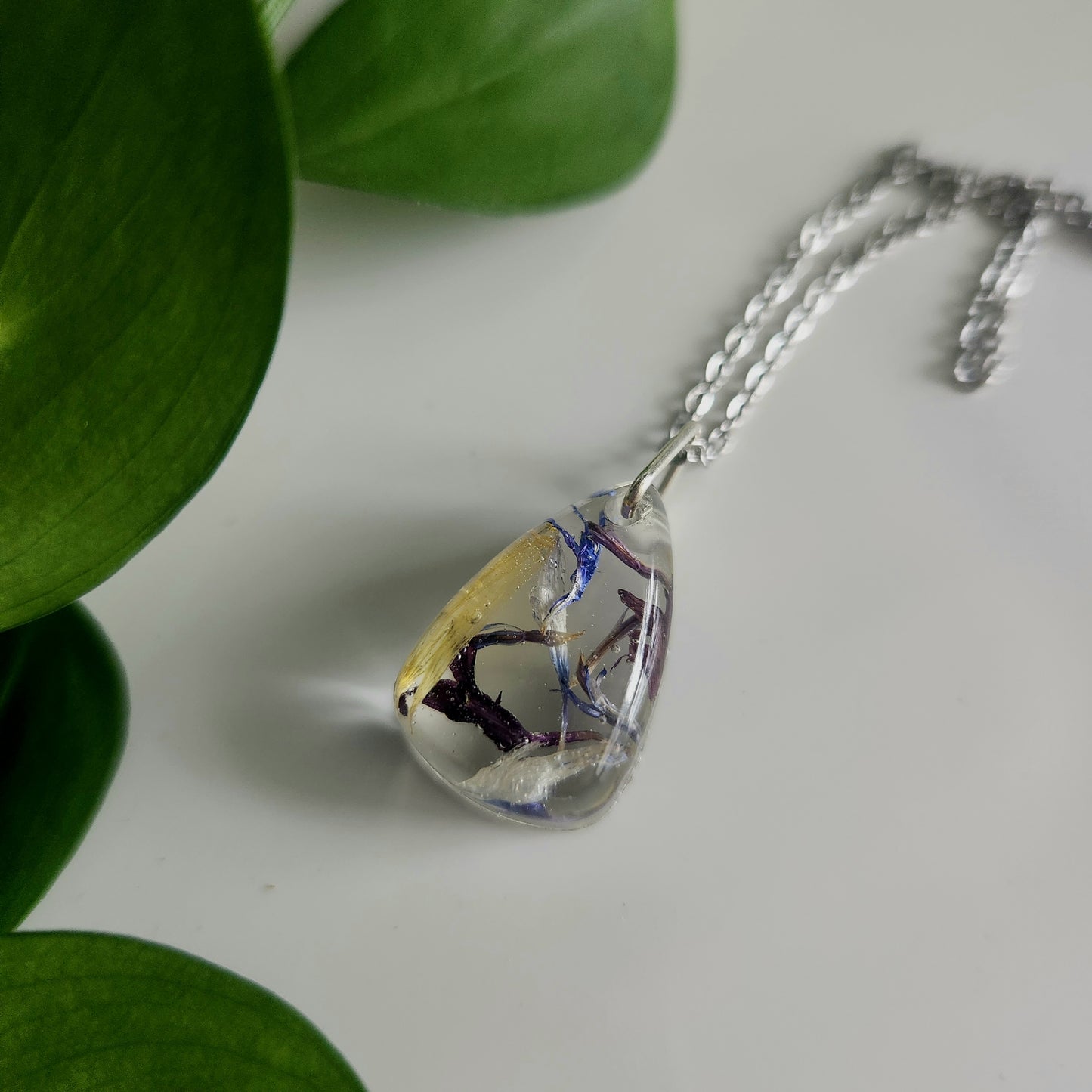 Preserved Floral Necklace - Teardrop Mix