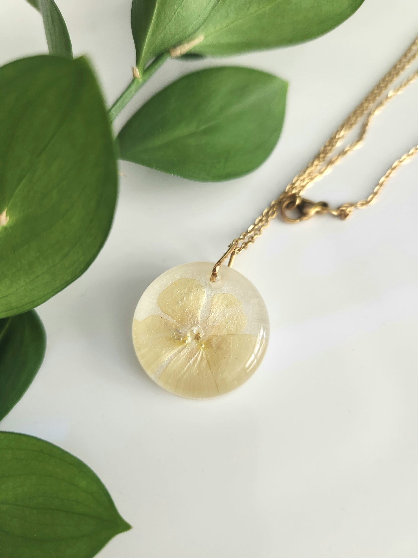 Preserved Floral Necklace - Phlox Circle