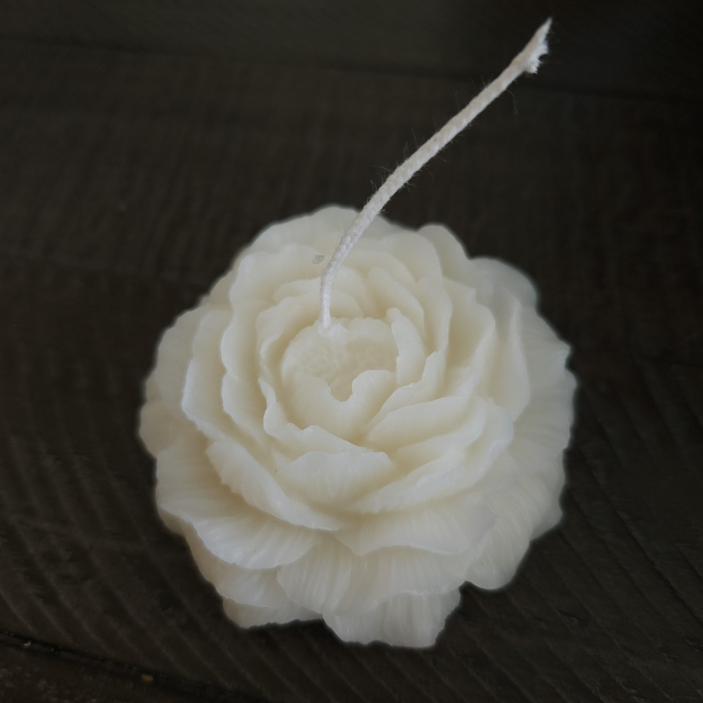 White Beeswax Candle - Peony