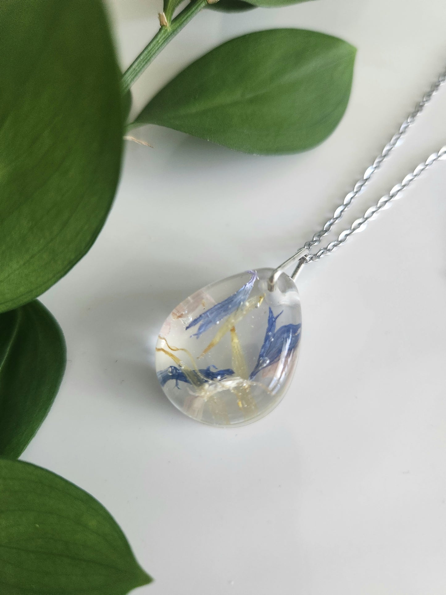Preserved Floral Necklace - Teardrop Mix