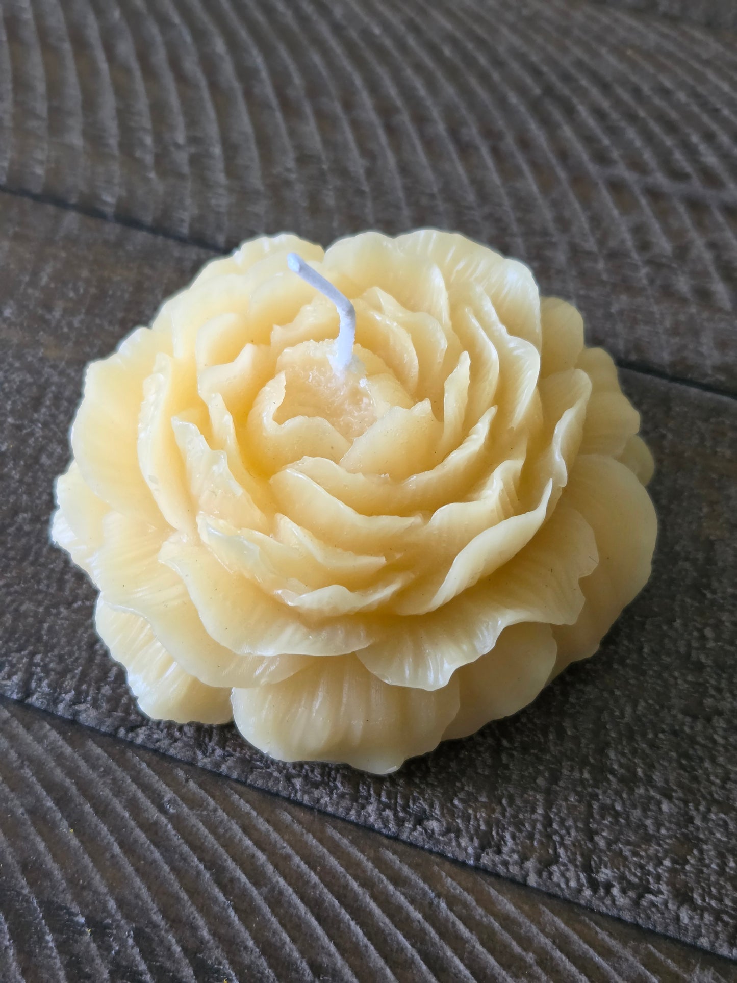 Natural Beeswax Peony Candle
