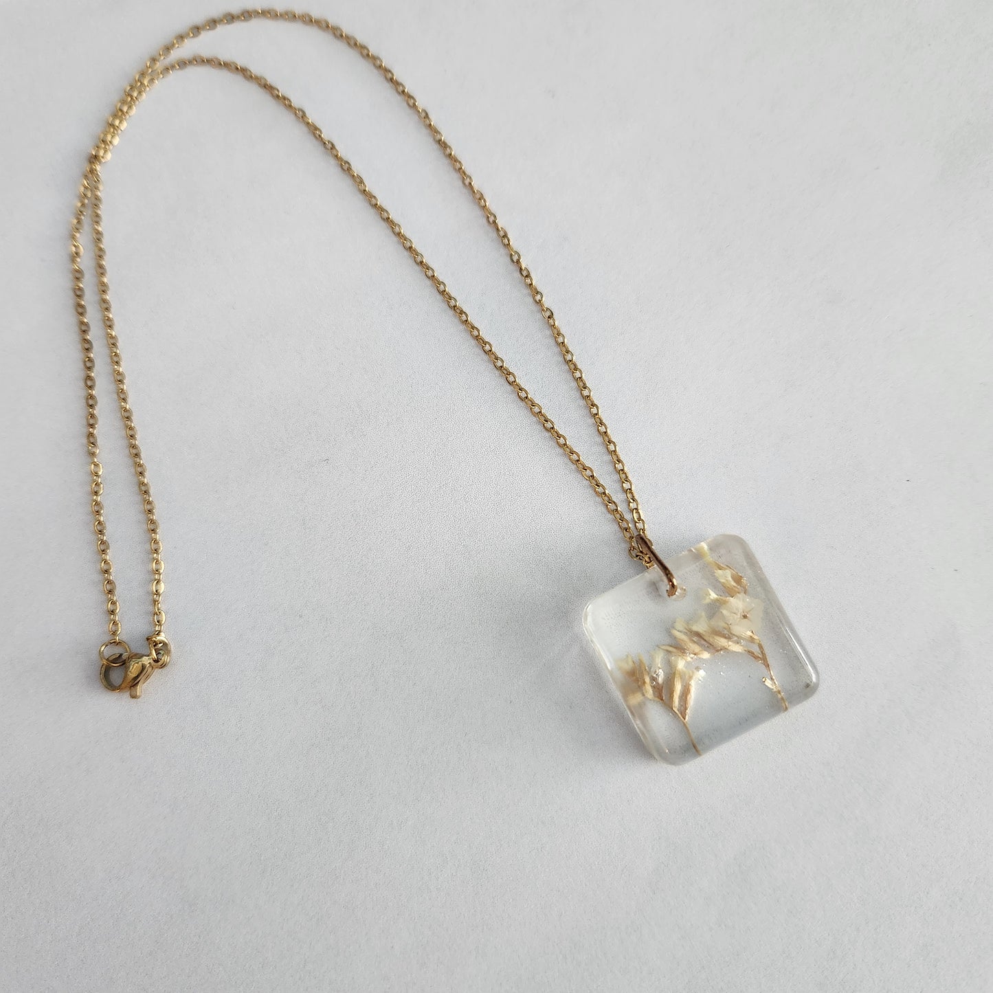 Floral Preserved Necklace - White Limonium Gold Square