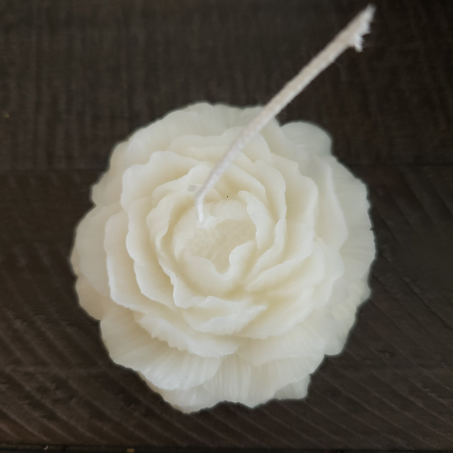 White Beeswax Candle - Peony