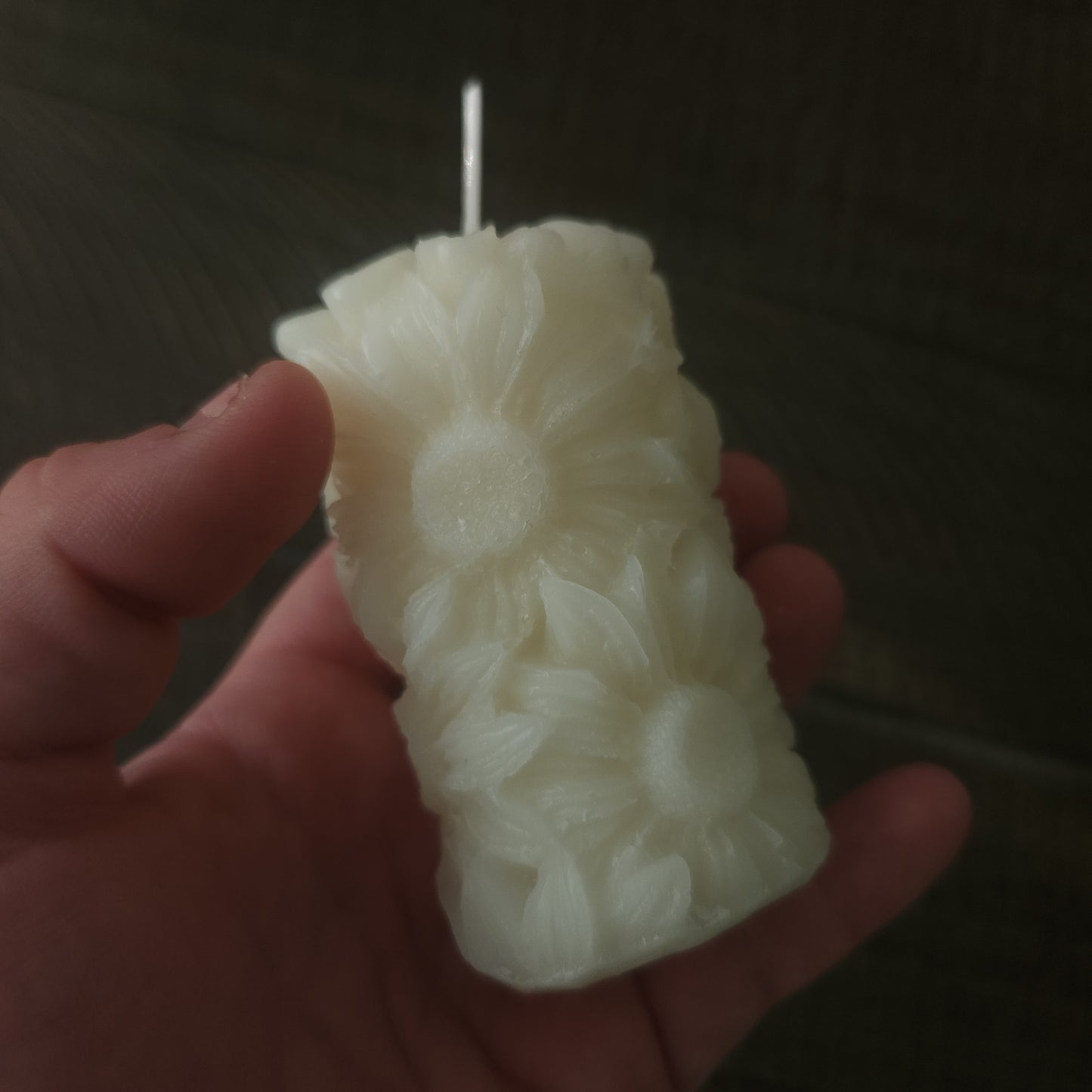 White Beeswax Candle - Daisy