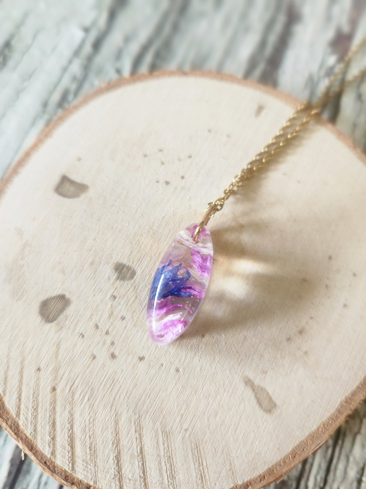 1" Oval Pendant Preserved Necklace