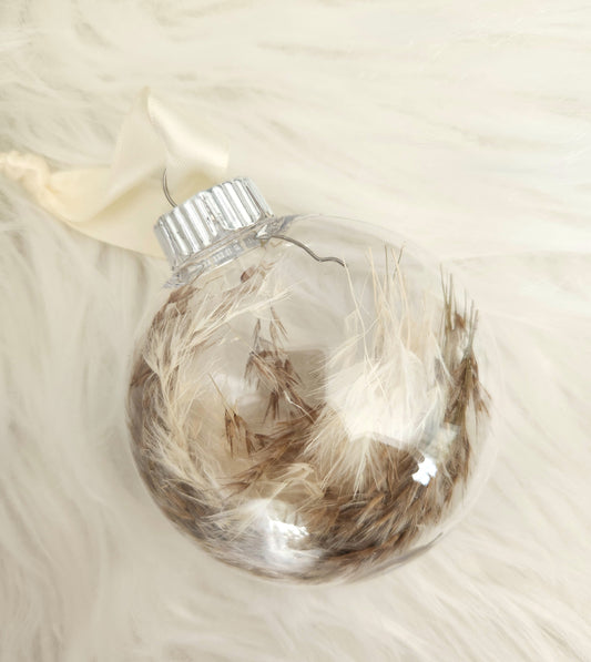 3" Plastic Christmas Flat Circle Ornament  - Country Christmas Mixed Pampas Brown + White