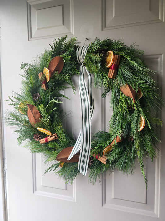 Classic Cottage Christmas Wreath