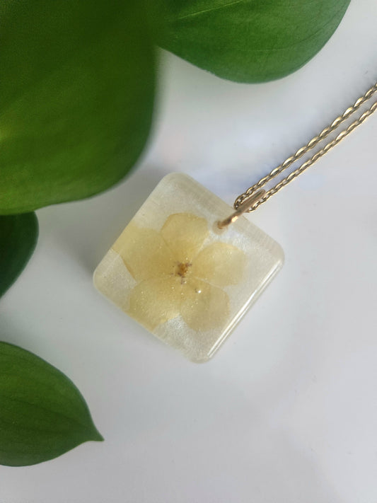 Preserved Floral Necklace - Square Phlox