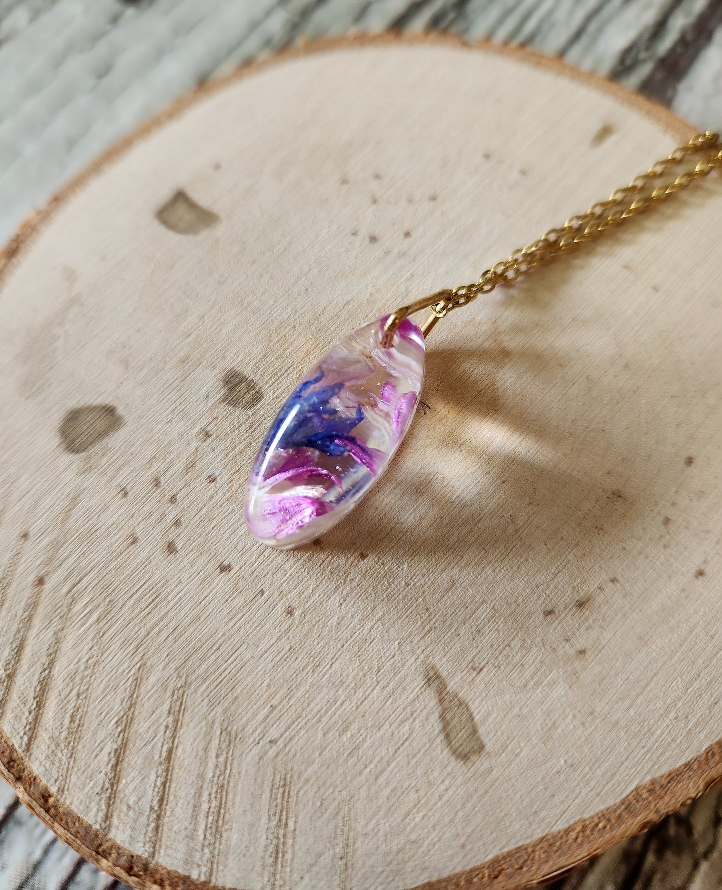 1" Oval Pendant Preserved Necklace