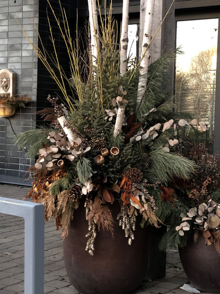 Christmas Planter Decoration and Installation Service - The Grand Enterance