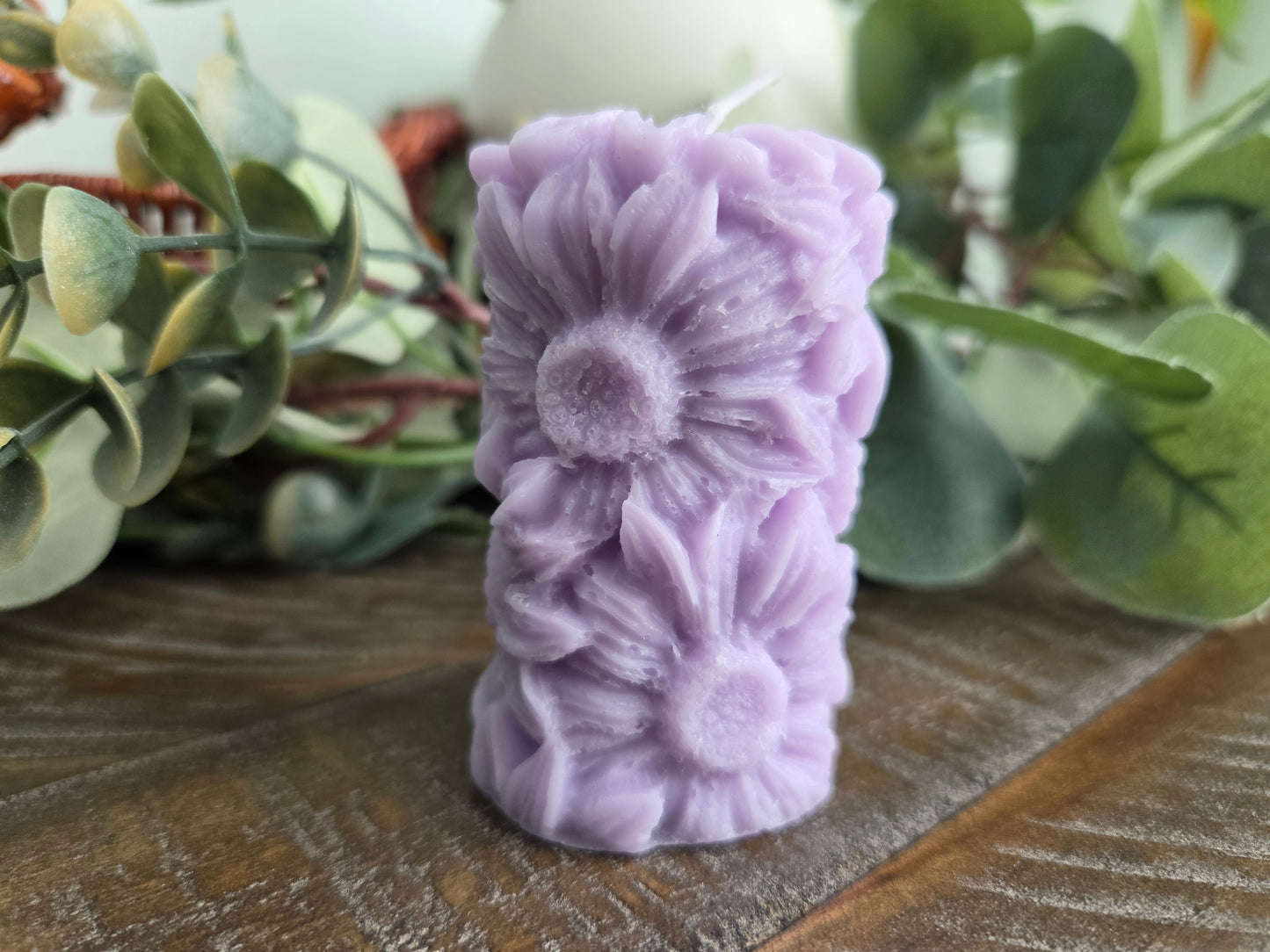 Daisy Pillar Beeswax Candle - Purple