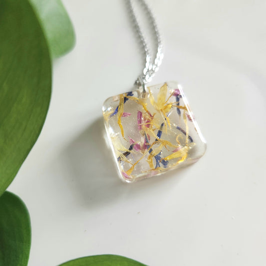 Preserved Floral Necklace - Mixed Square